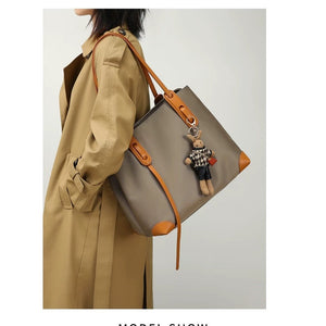VINEY Two-Tone Canvas Tote Bag, model view