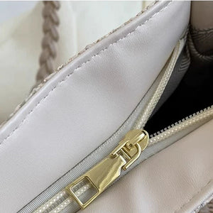 VINEY Woven Summer Tote Bag with Flower Charm, zip detail