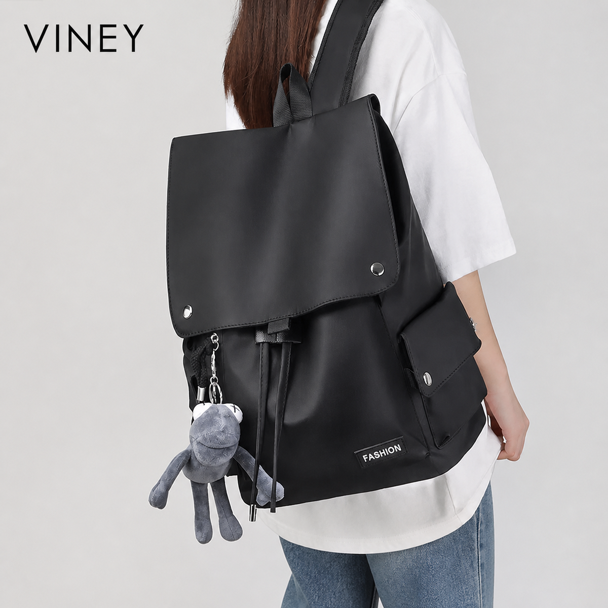 VINEY Everyday Large Capacity Lightweight Laptop Backpack lifestyle view