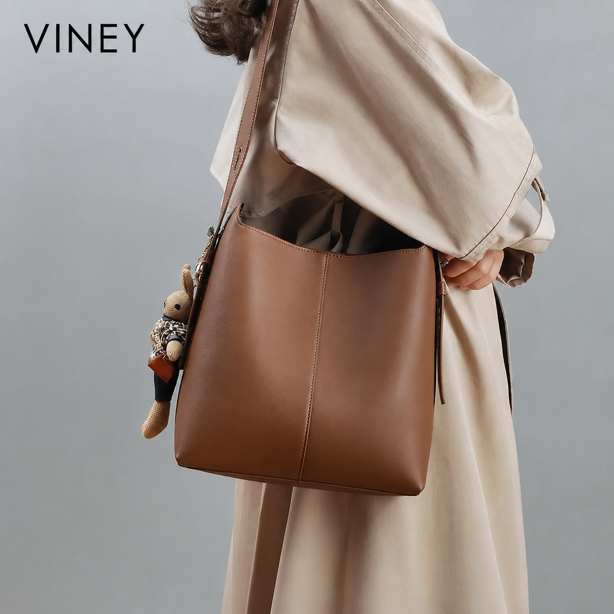 VINEY Everyday Genuine Leather Large Capacity Lightweight Bucket Bag — English product image 2