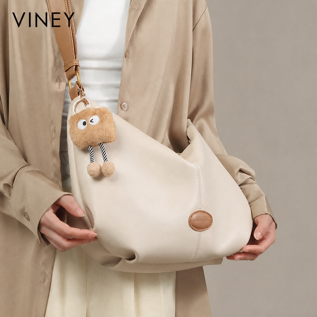 VINEY Genuine Leather Large Capacity Crescent Cloud Tote Bag — English product image 2