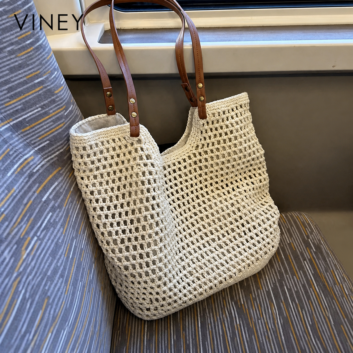 VINEY Everyday Woven Straw Beach Large Capacity Tote Bag — English product image 1