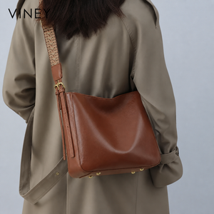 VINEY Genuine Leather Large Capacity Bucket Bag — English product image 1