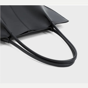 VINEY Black Leather Tote and Pouch Set in black, reinforced handles