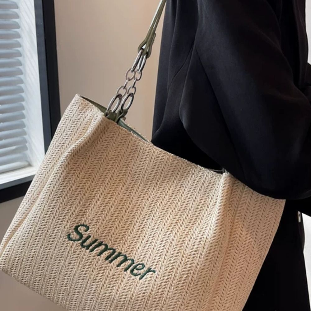 VINEY Green Woven Summer Tote Bag in green, handle closeup